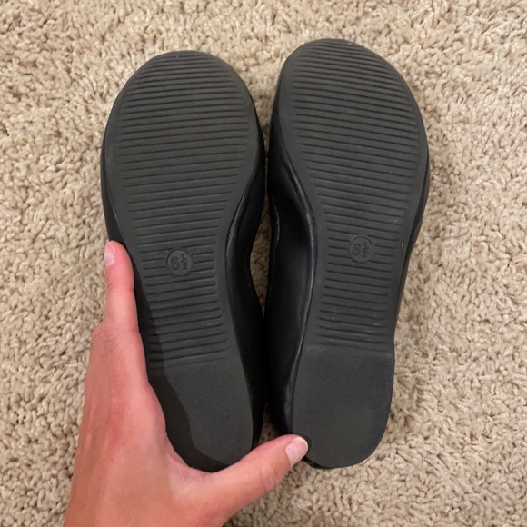 Black Flats - Picture 3 of 3